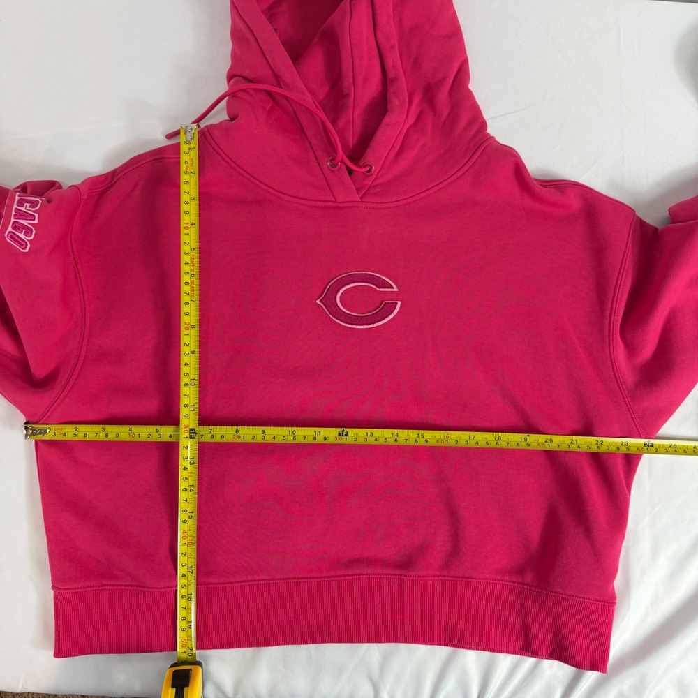 Chicago Bears‎ Pink Cropped Hoodie Sweatshirt Womens Size M Luxury Athletic - Picture 4 of 14
